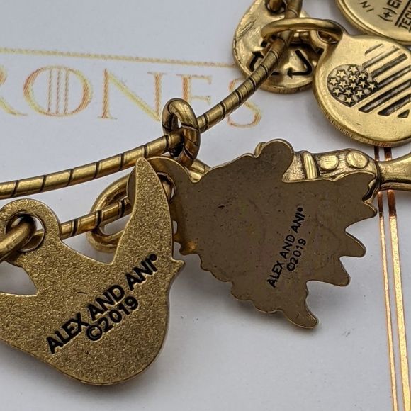 Alex and Ani Rafaleian Gold GOT Lannister Bracelet - Picture 7 of 10